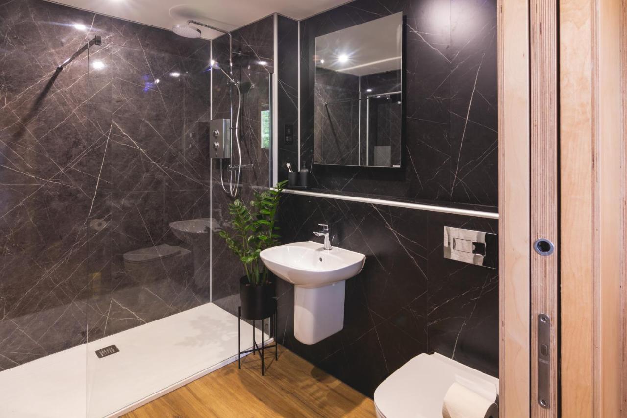 The Hive - Unique Hot Tub Cabin In Millport Extérieur photo