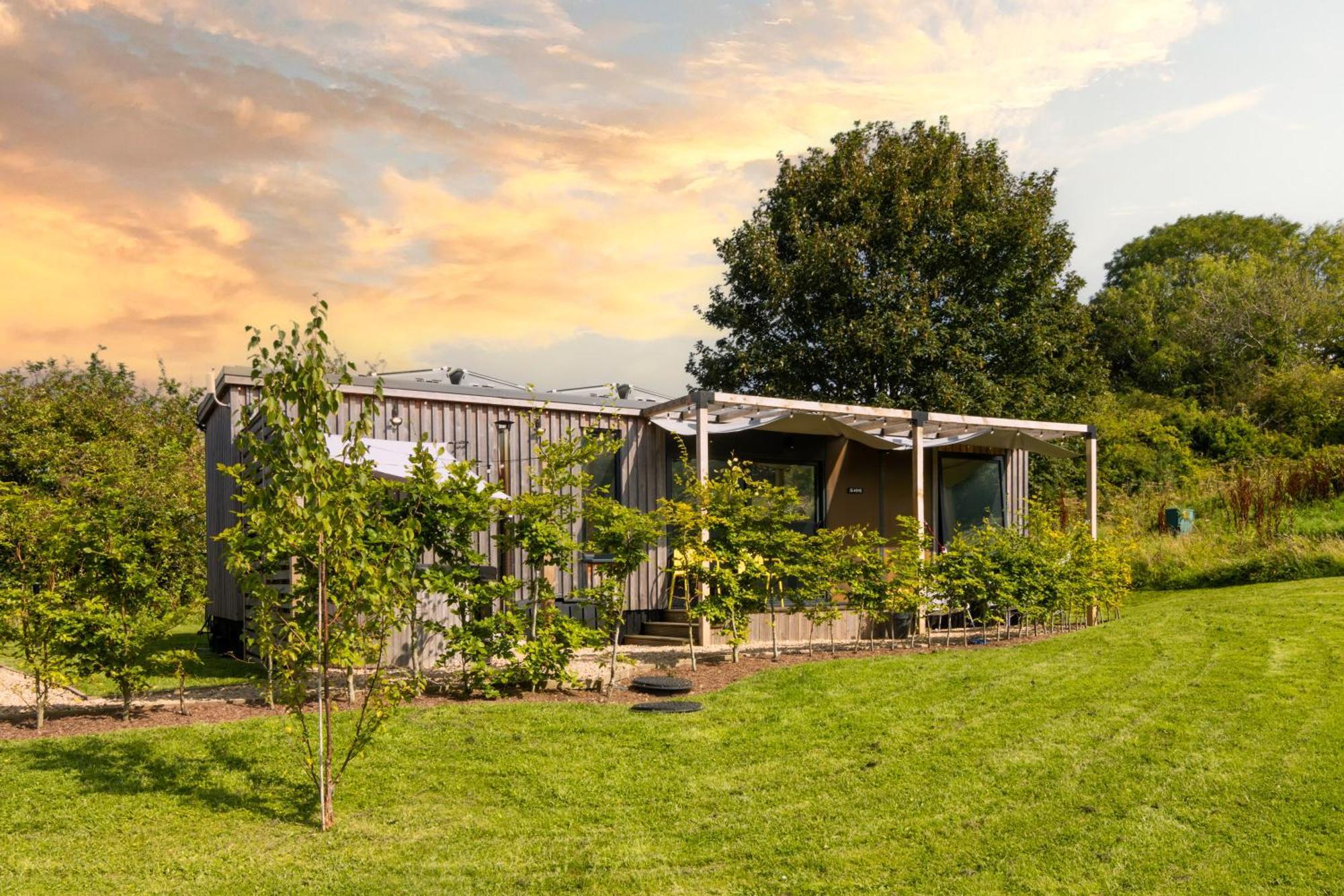 The Hive - Unique Hot Tub Cabin In Millport Extérieur photo